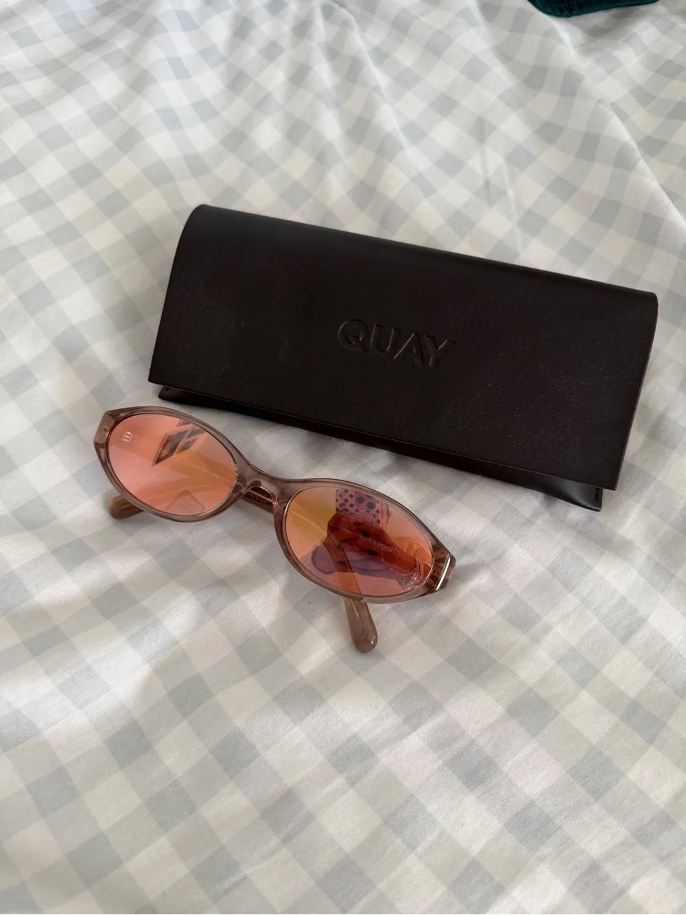 Quay Australia Rose-Tinted Oval Sunglasses